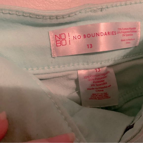 No Boundaries Shorts - Picture 5 of 5